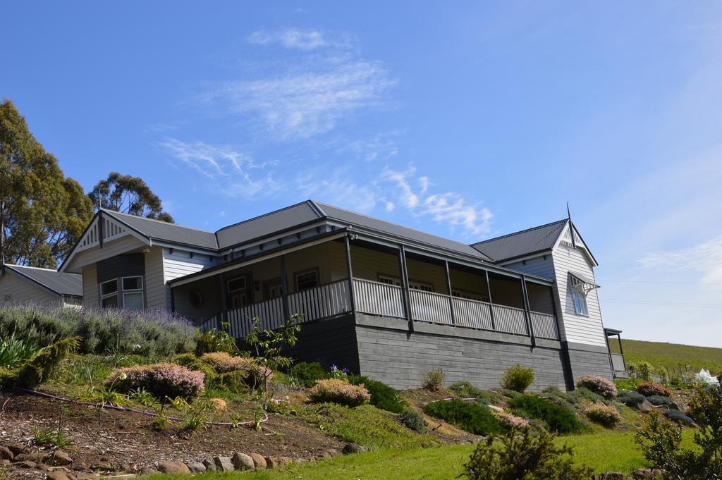 House On The Hill Bed And Breakfast Huonville Exterior photo